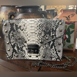 🐍 👜 Badgley Mischka Snake Print Grey Black Vegan Leather Cross Body Bag Purse